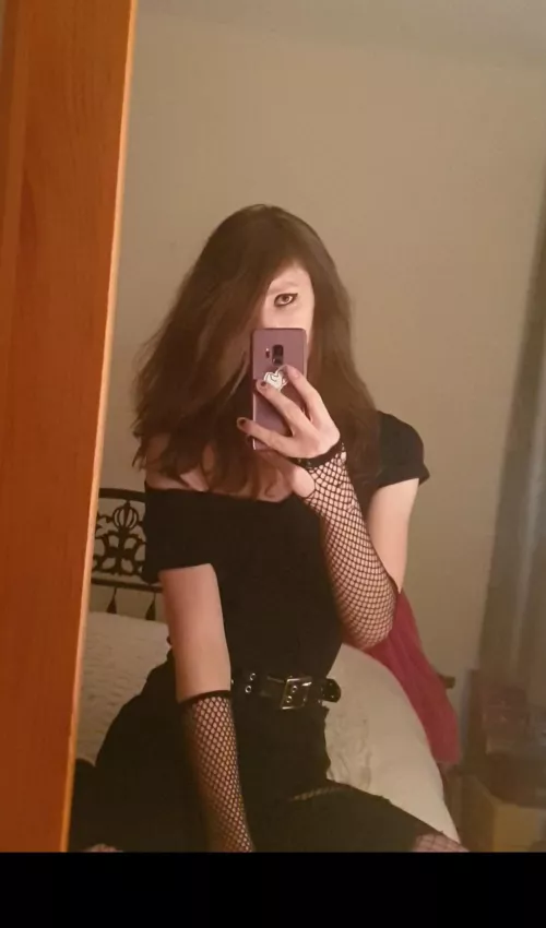 hope im not too intimidating <3