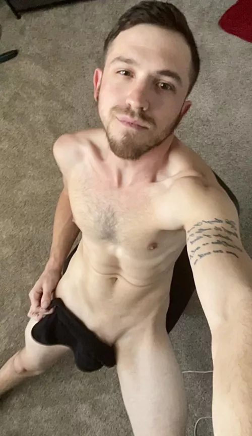 How excited would you be if you went to get a full body massage and I was your masseuse and walked in like this [M]