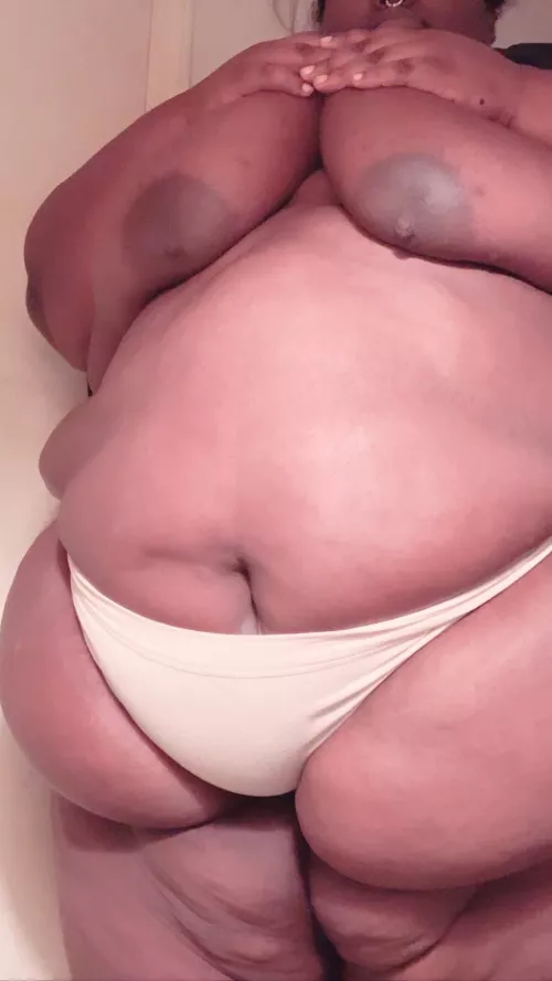 I need someone to pick and suck all over me