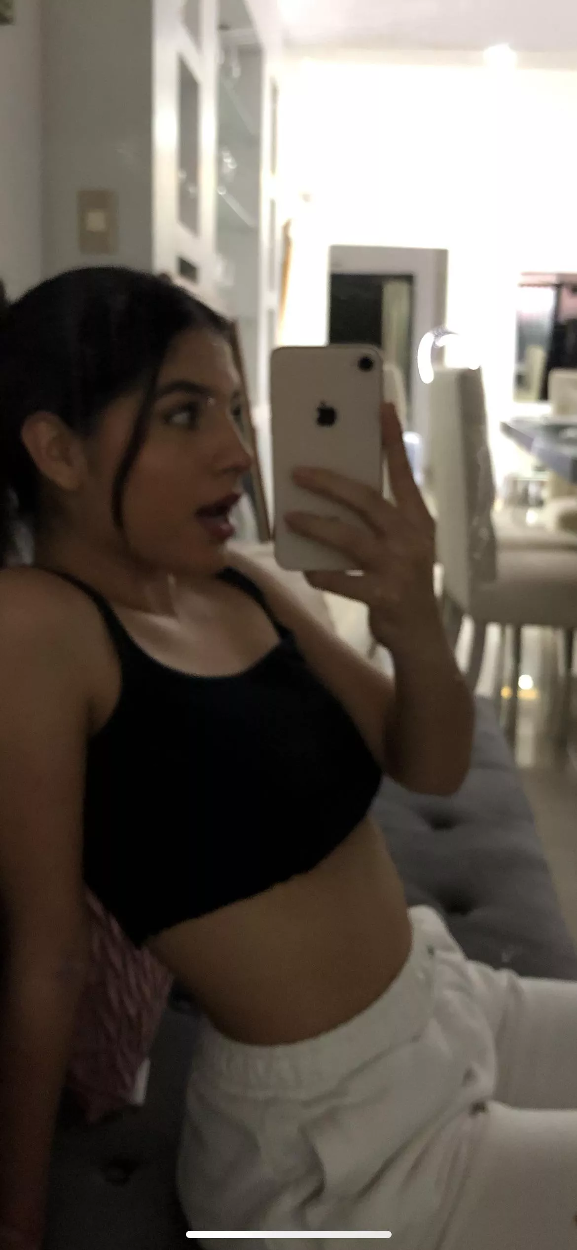 i’m always wearing crop tops 🤭