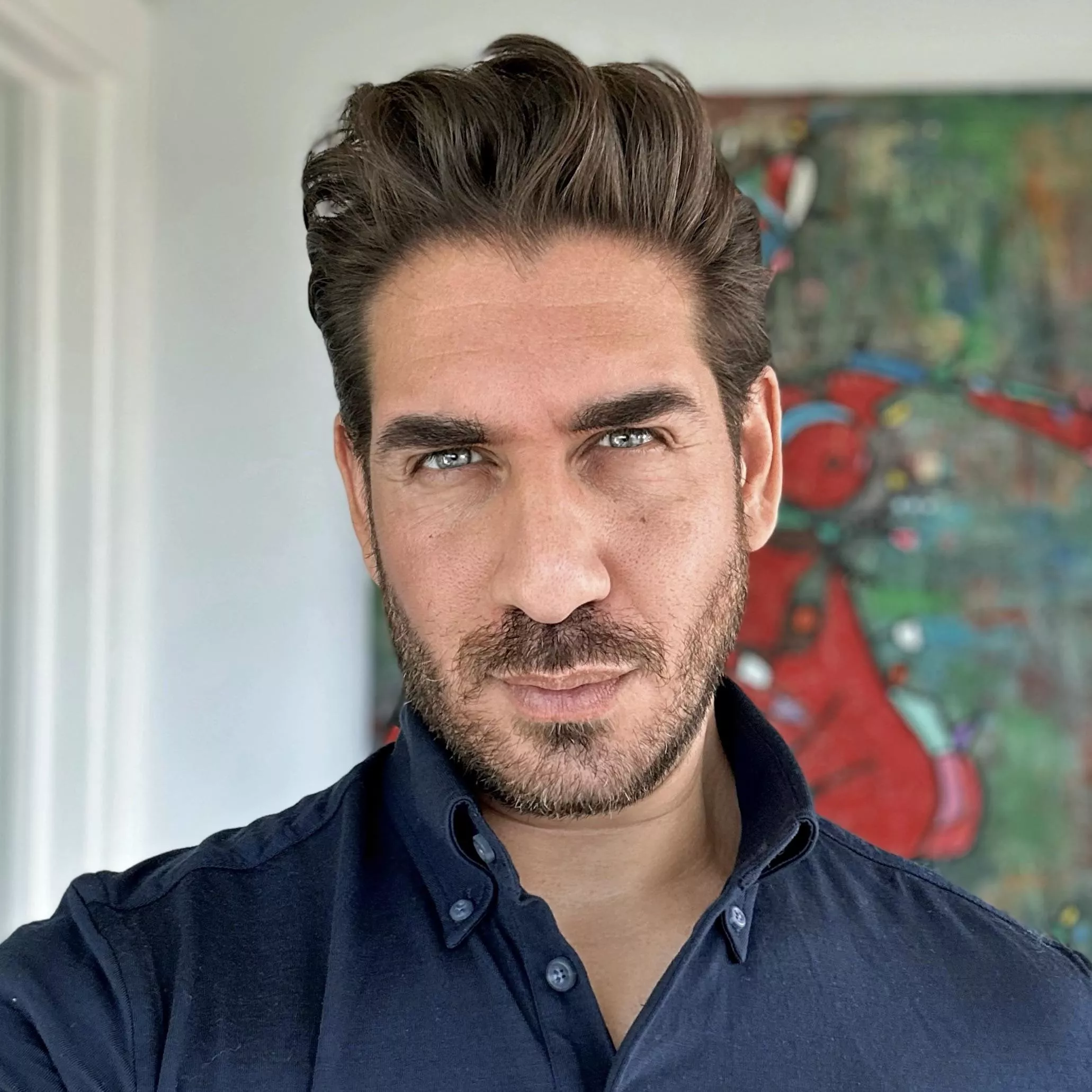 It only took me 40 years to discover that mousse is the best styling product for my hair type. Happy Saturday bros!