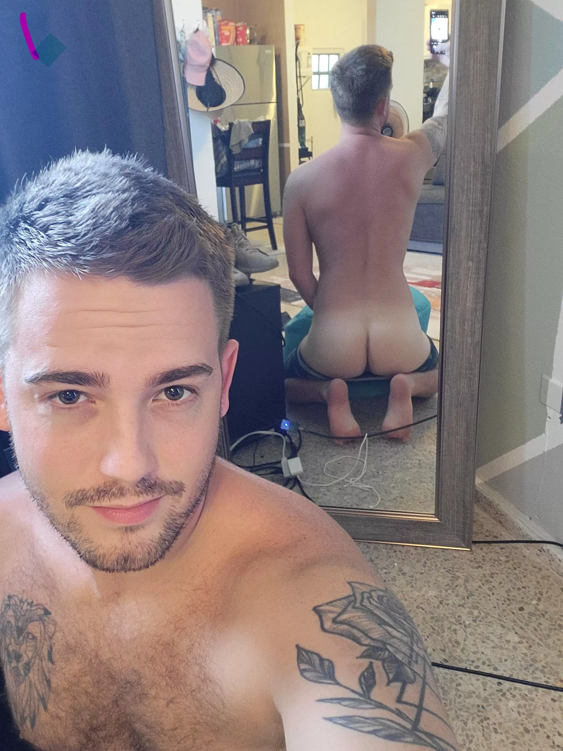 Kinda horny at work 29 @dylanleeherbst send me stuff