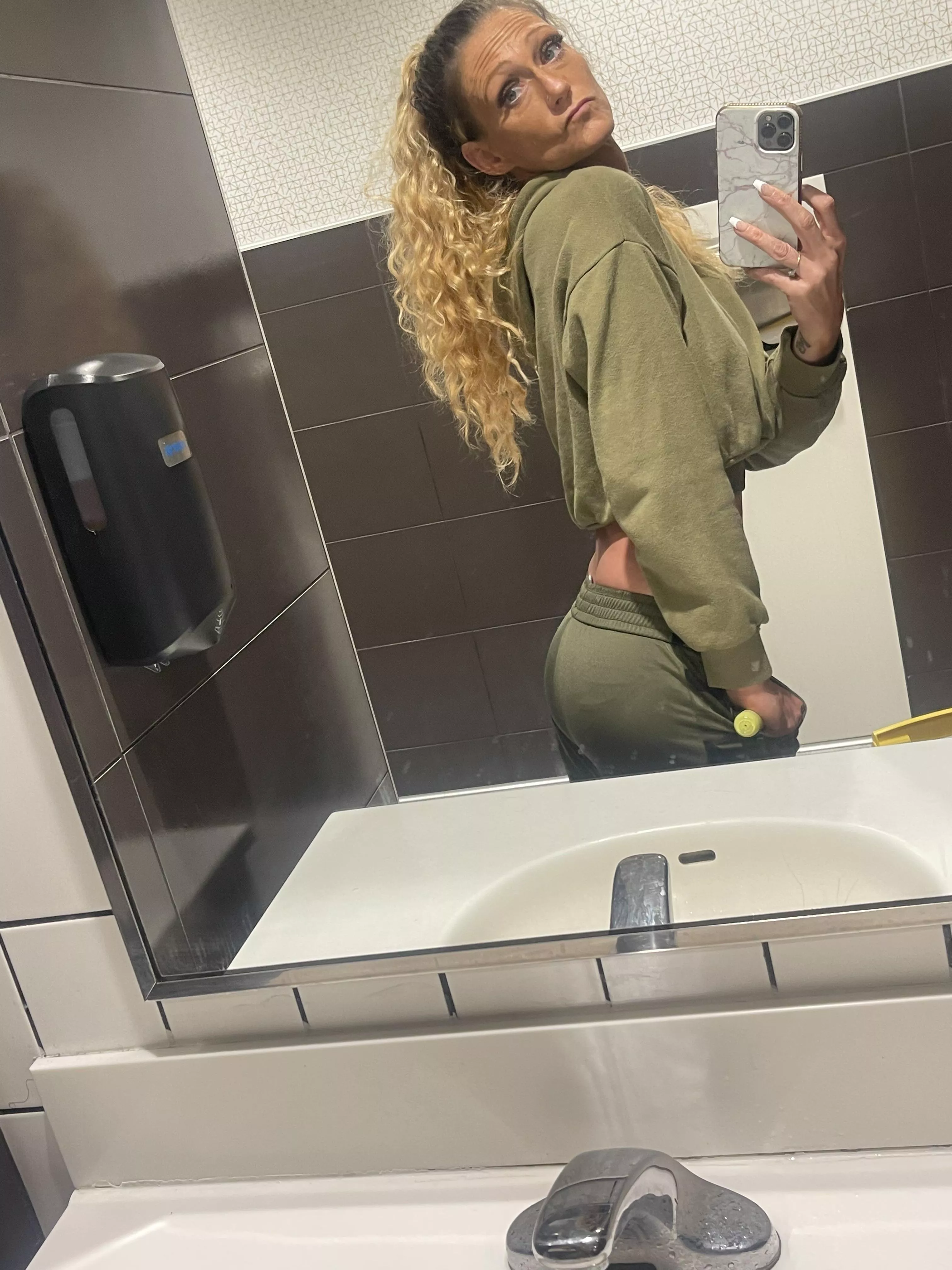 Married but still loves to be treated like whore