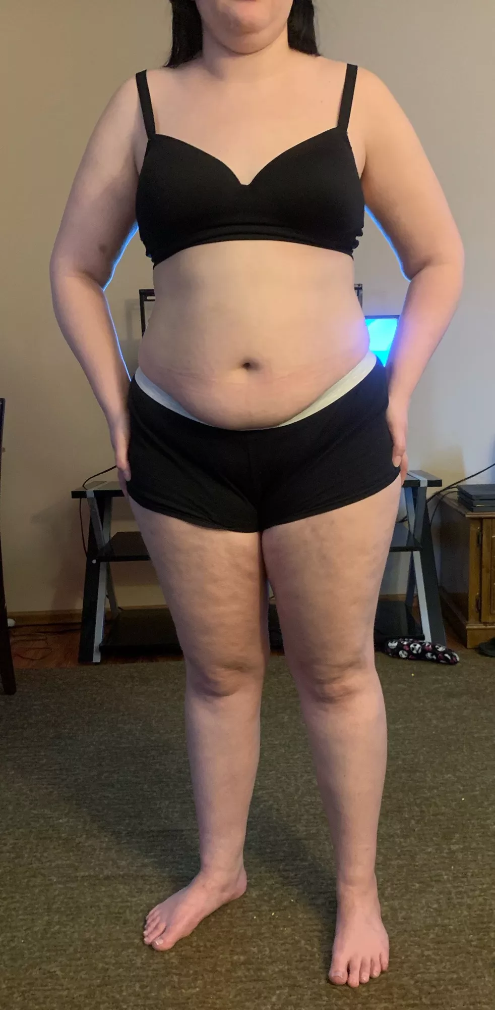 My tummy is over my wristband now😝😝🐷