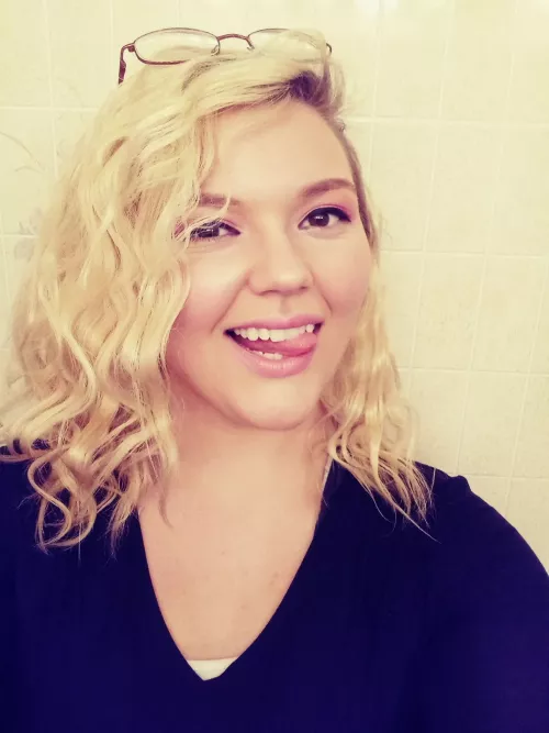 Need someone to play with 😍