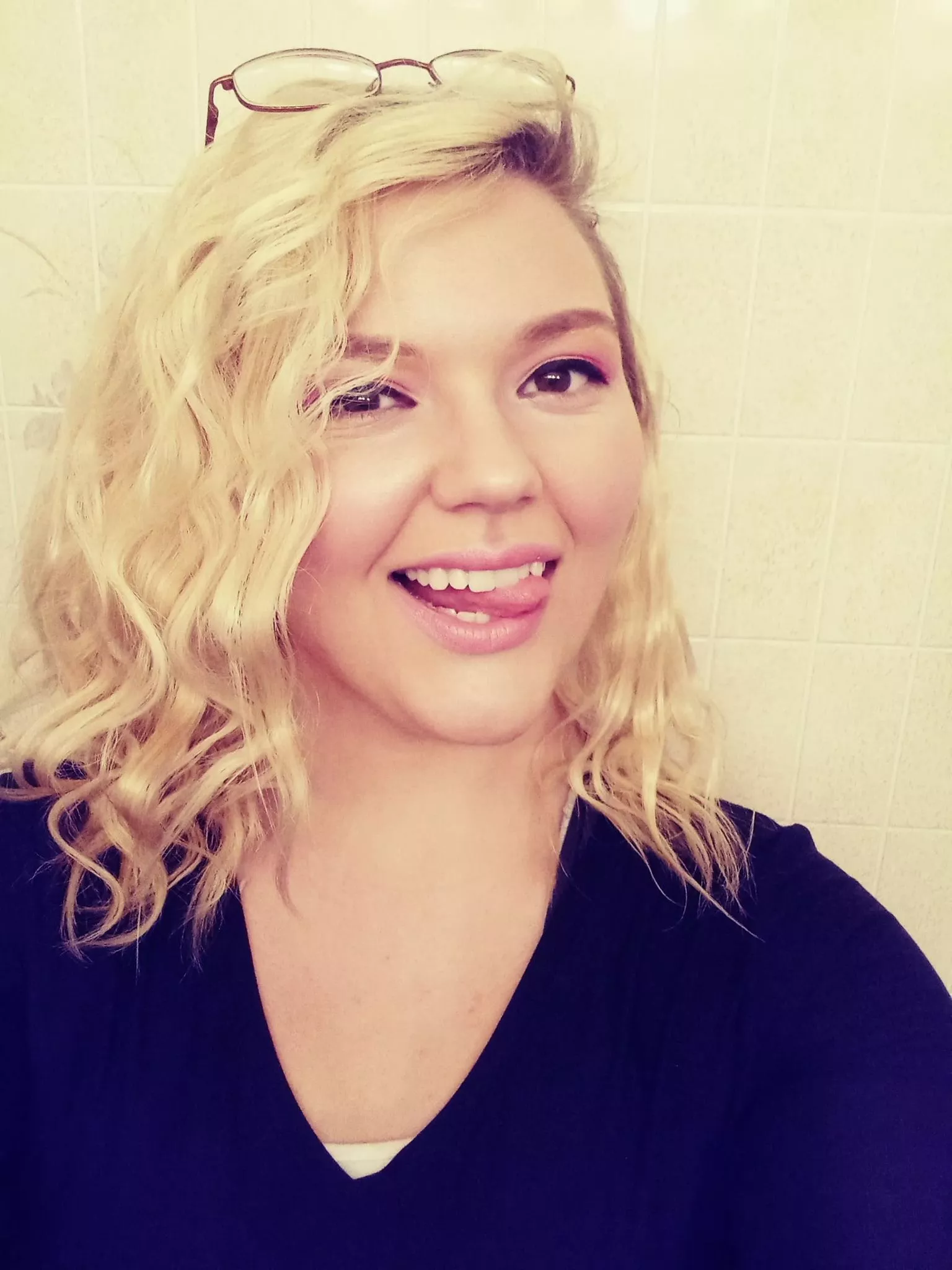 Need someone to play with 😍