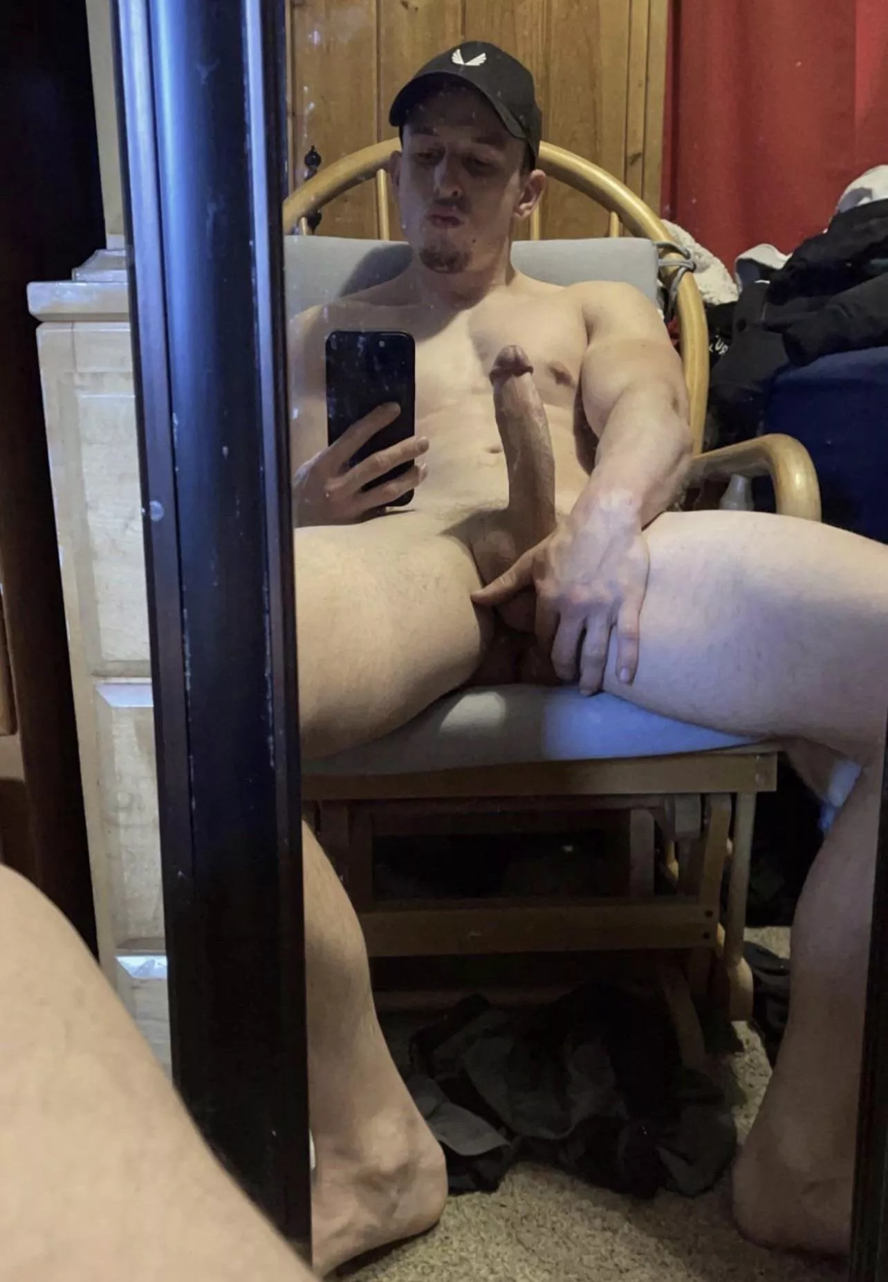 Newly Single! Haven’t busted in 3 weeks who can give me a helping hand or mouth!