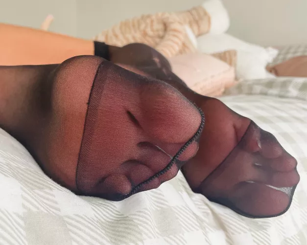 [OC] Pull them off with your teeth…