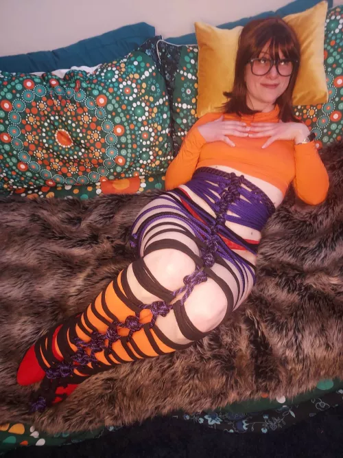 Oh no! Velma's all tied up!