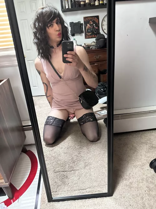 Only 3 days caged and I’m already back on Grindr 😜 I’m such a slutty sissy