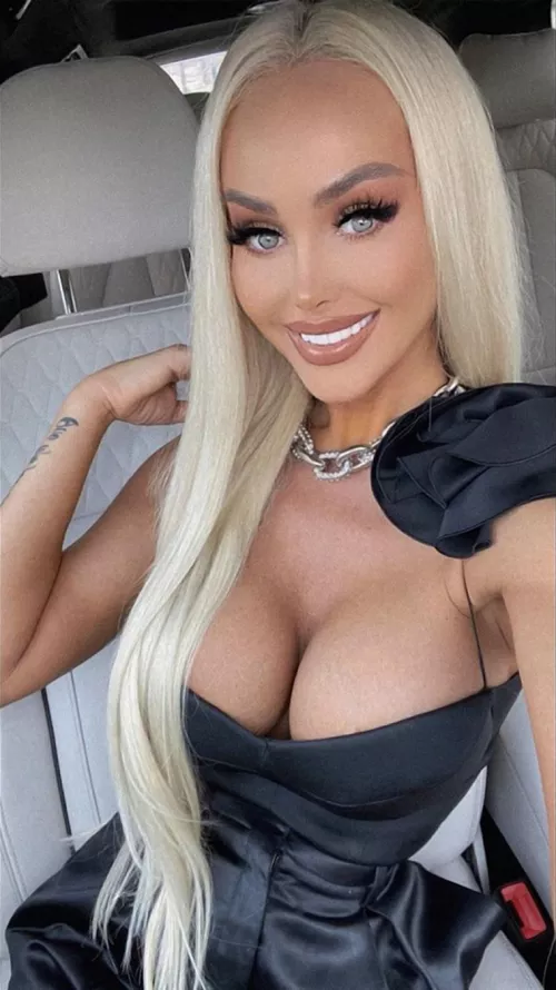 Perfect barbie doll 🤤