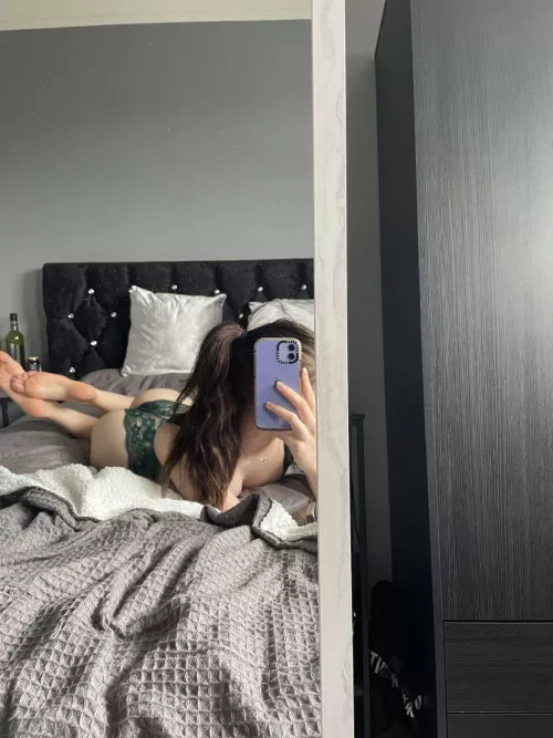 pull on my pony tail 🥺