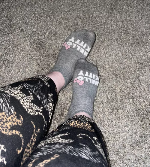 rainy day = wet socks [SELLING]