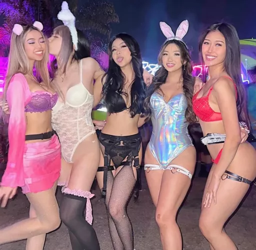 Rave babes