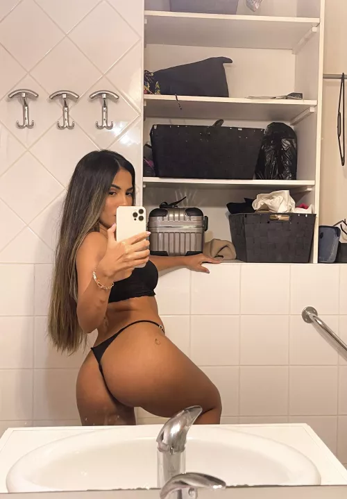 say hi if we’re fucking on the first date