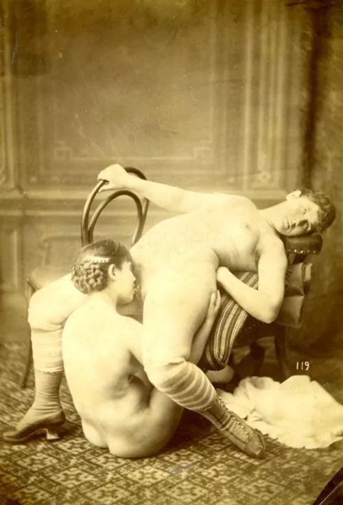 She must be a cunning linguist!