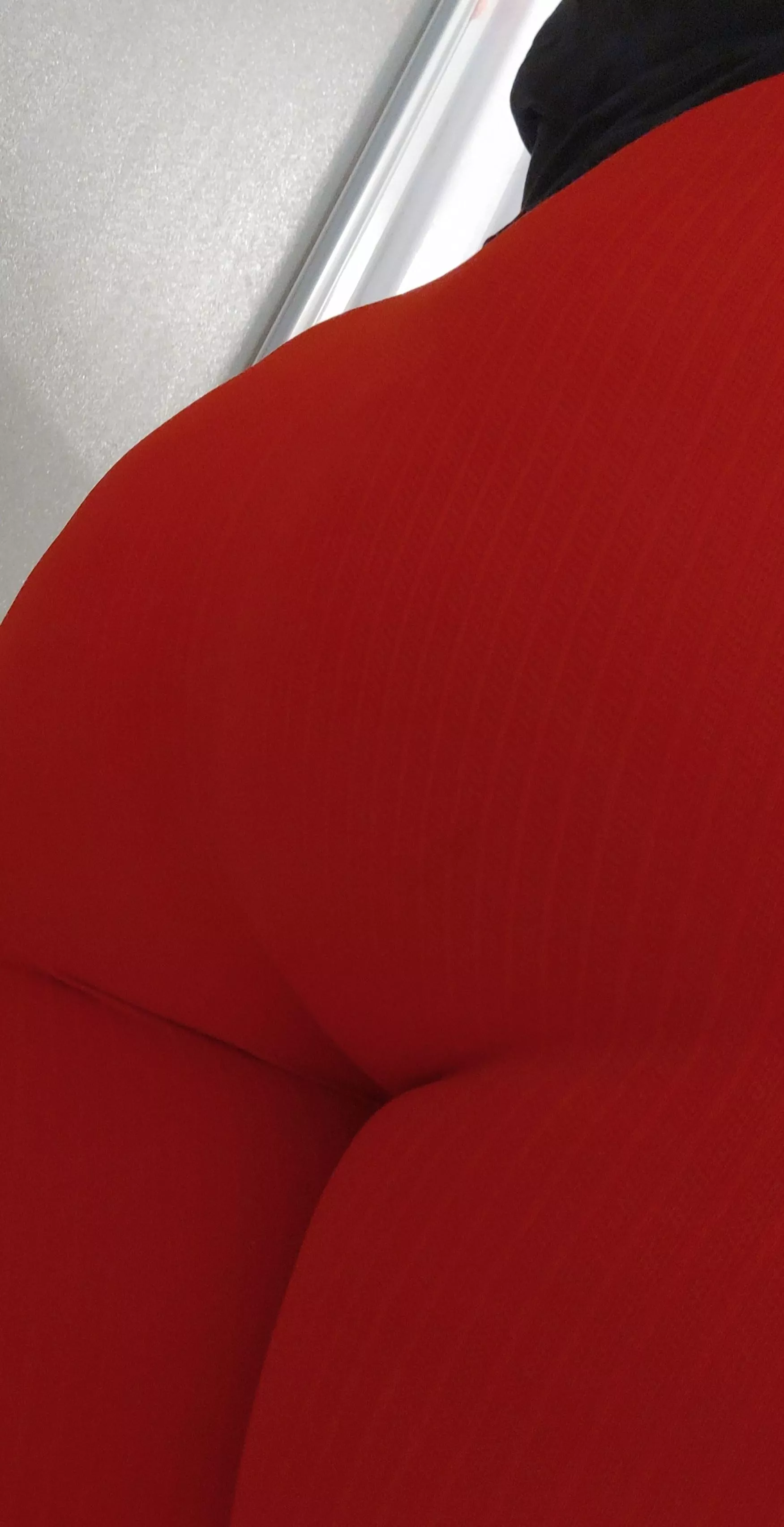 Showing off my booty at the gym🍑