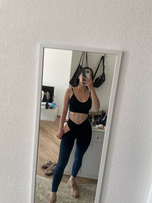 They stick so much when i pull them off me