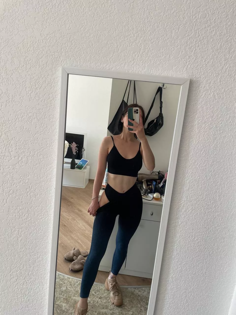 They stick so much when i pull them off me