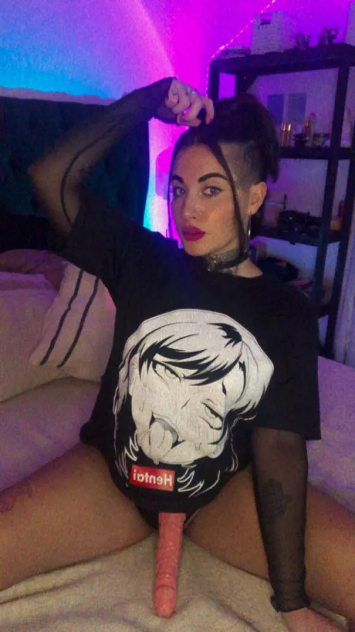 Where are my lesser selves that aren't begging for some attention? [domme]