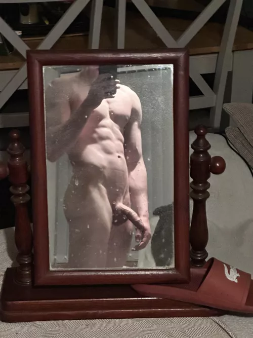 Who’s in the mirror