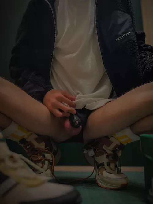 [20] locked in locker room