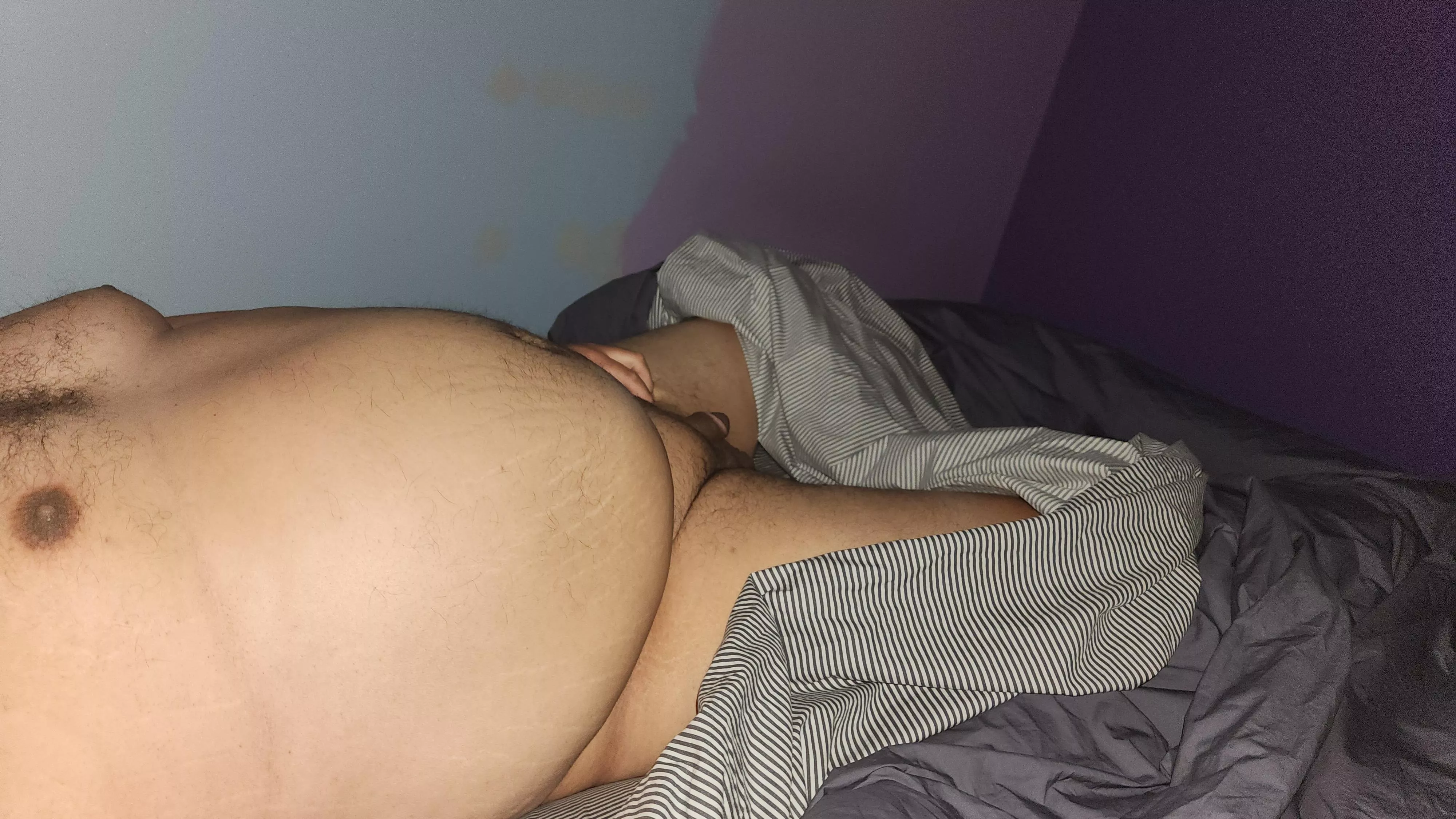 Any ladies wanna help me get off?