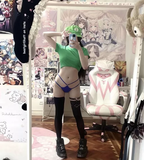 Come over and let’s game and fuck?