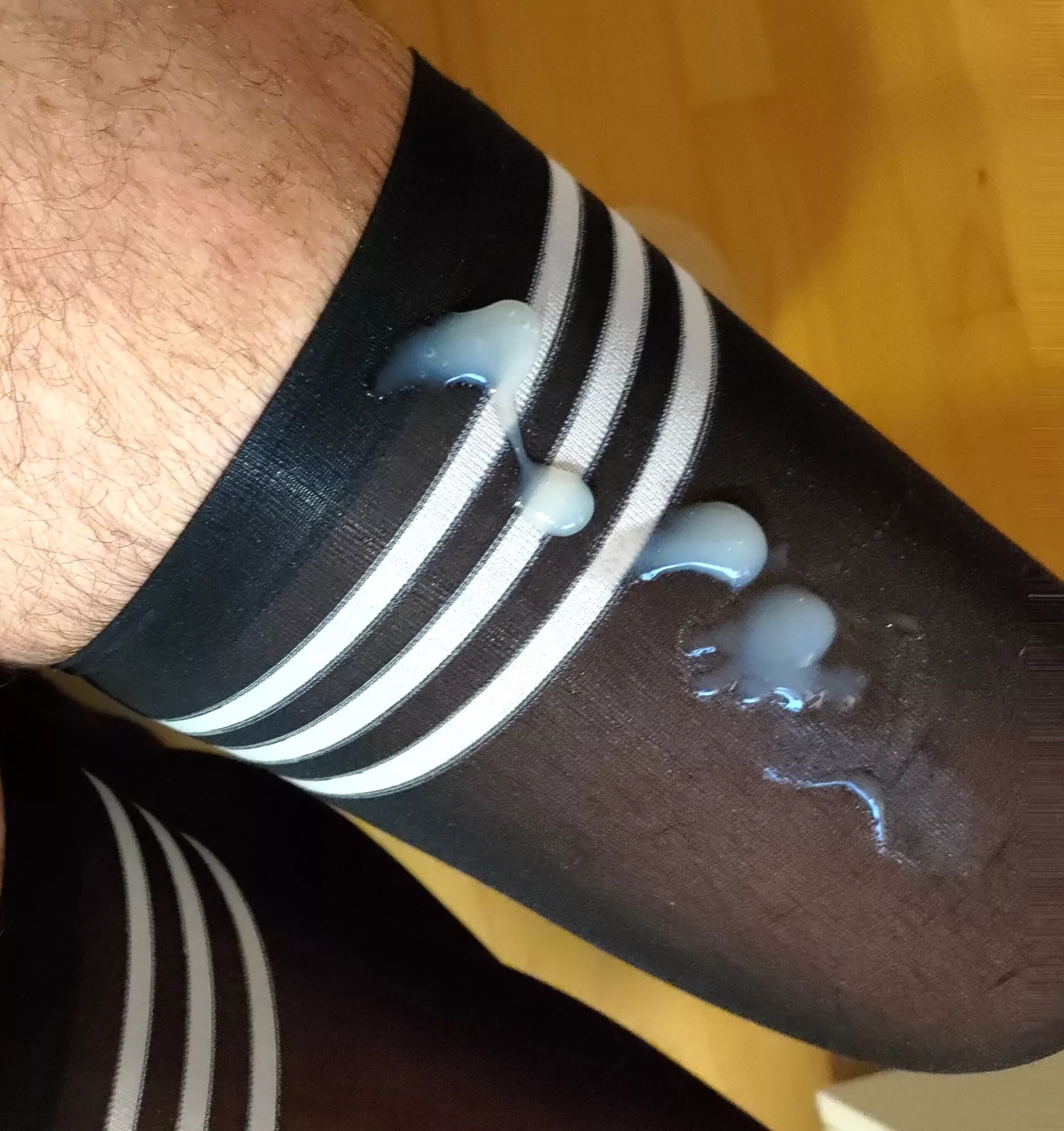 Cum on my kneesocks