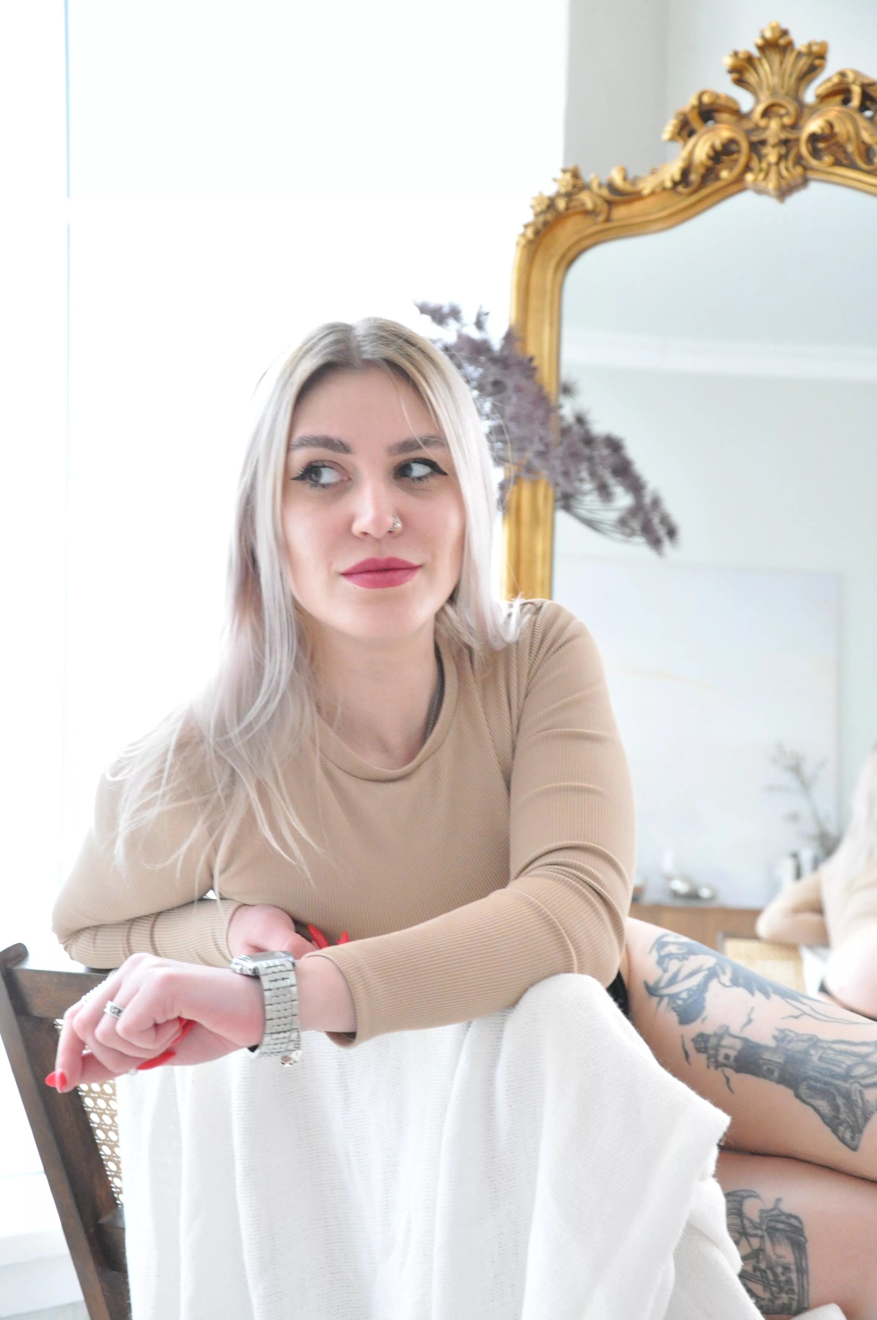 Cute adorable and very sexy https://chaturbate.com/ms_kendra/