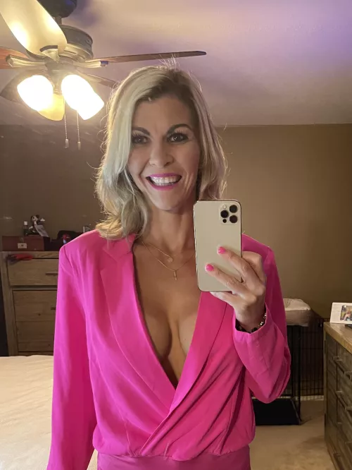 Date Night! Hope you like a MILF going Braless!