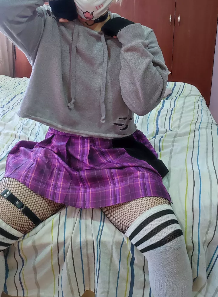 Have you ever thought that we get old, with time we lose our beauty and there will come a time when we cannot be femboys :(