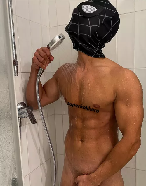 Hot shower make me horny😏🍆