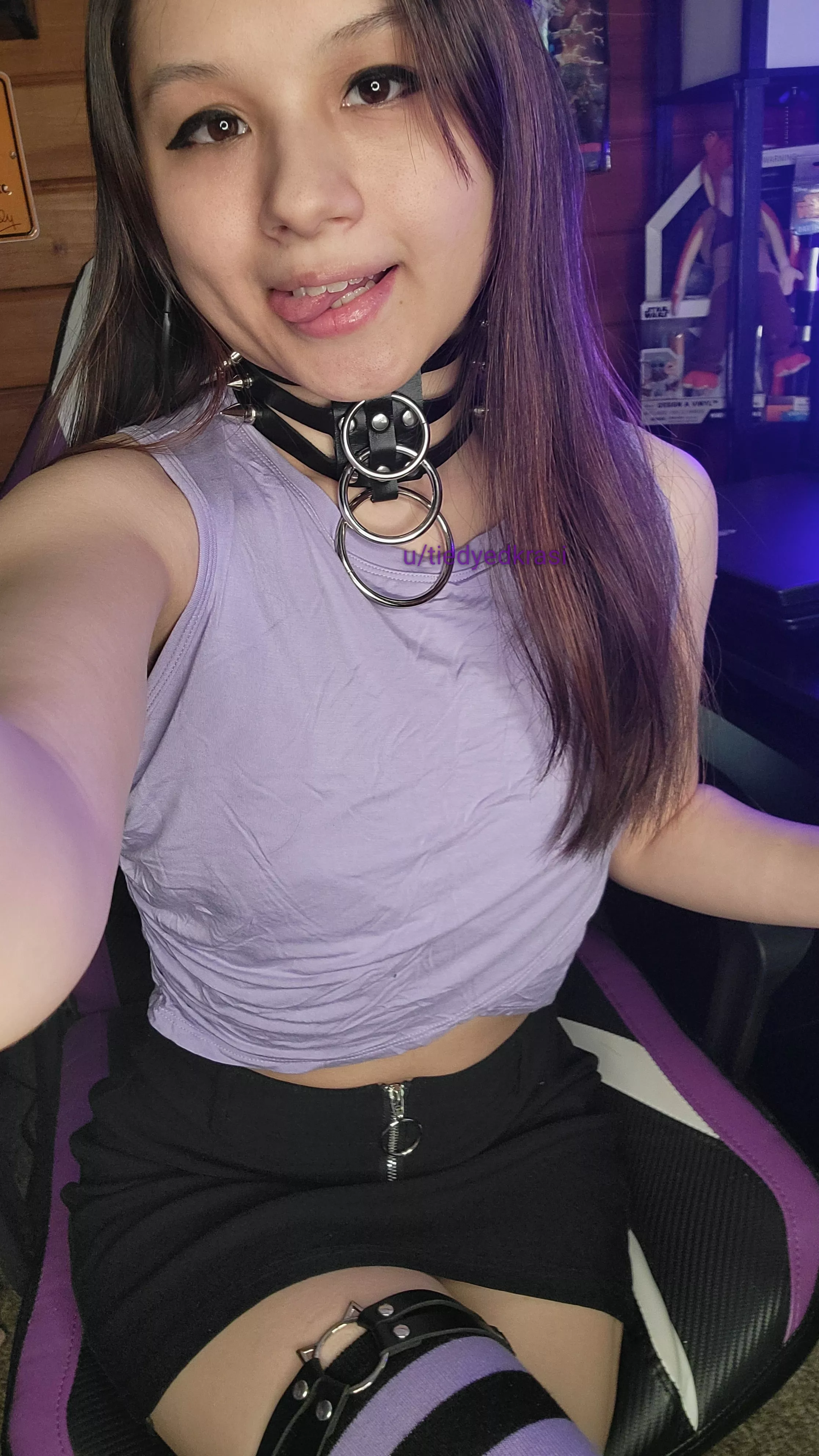 Huge collars make me feel good