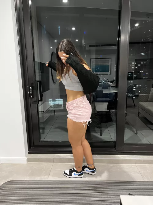 I don’t think my crop top is short enough