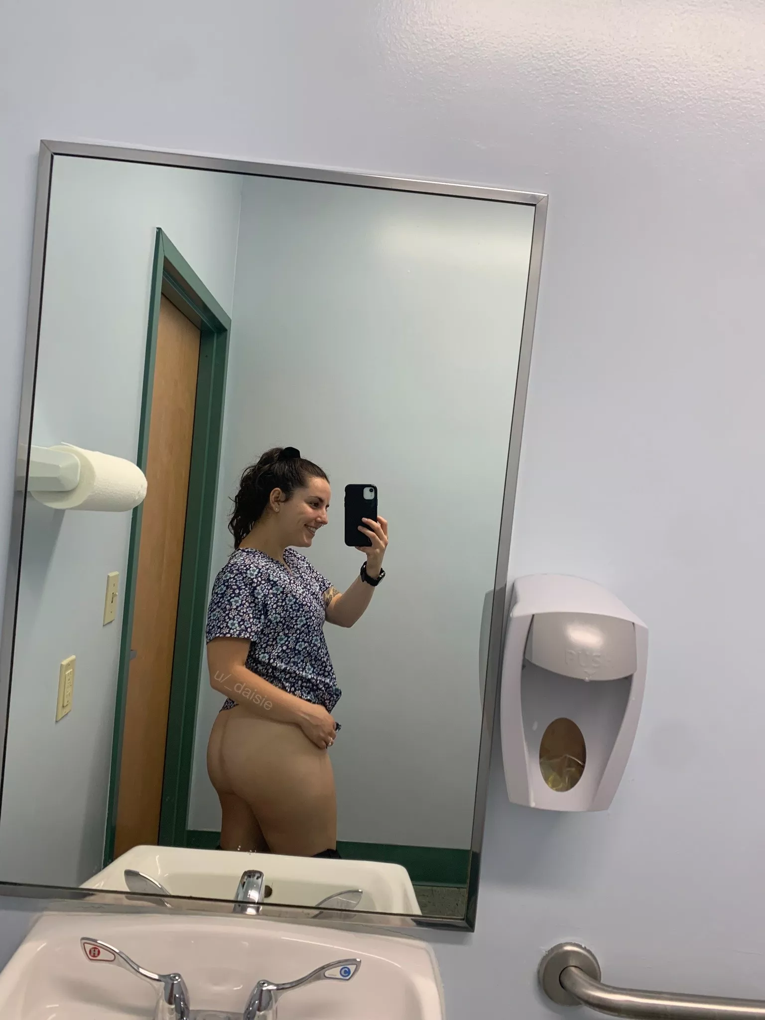 if i sent you this, would you stop what you're doing and come fuck me?