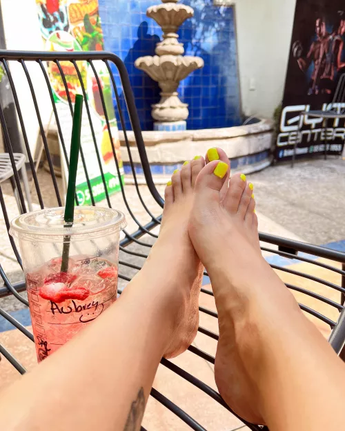 Imagine you’r walking across the mall and discover that my feet are like this