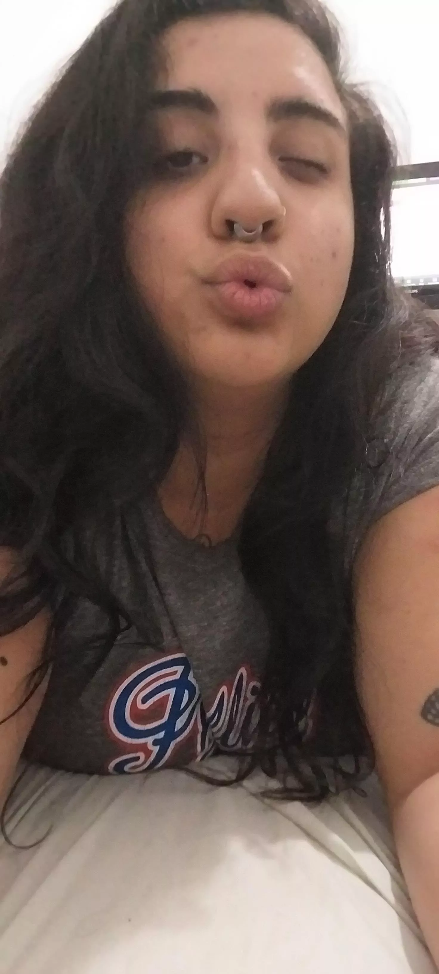 Kisses to make your weekend better😘