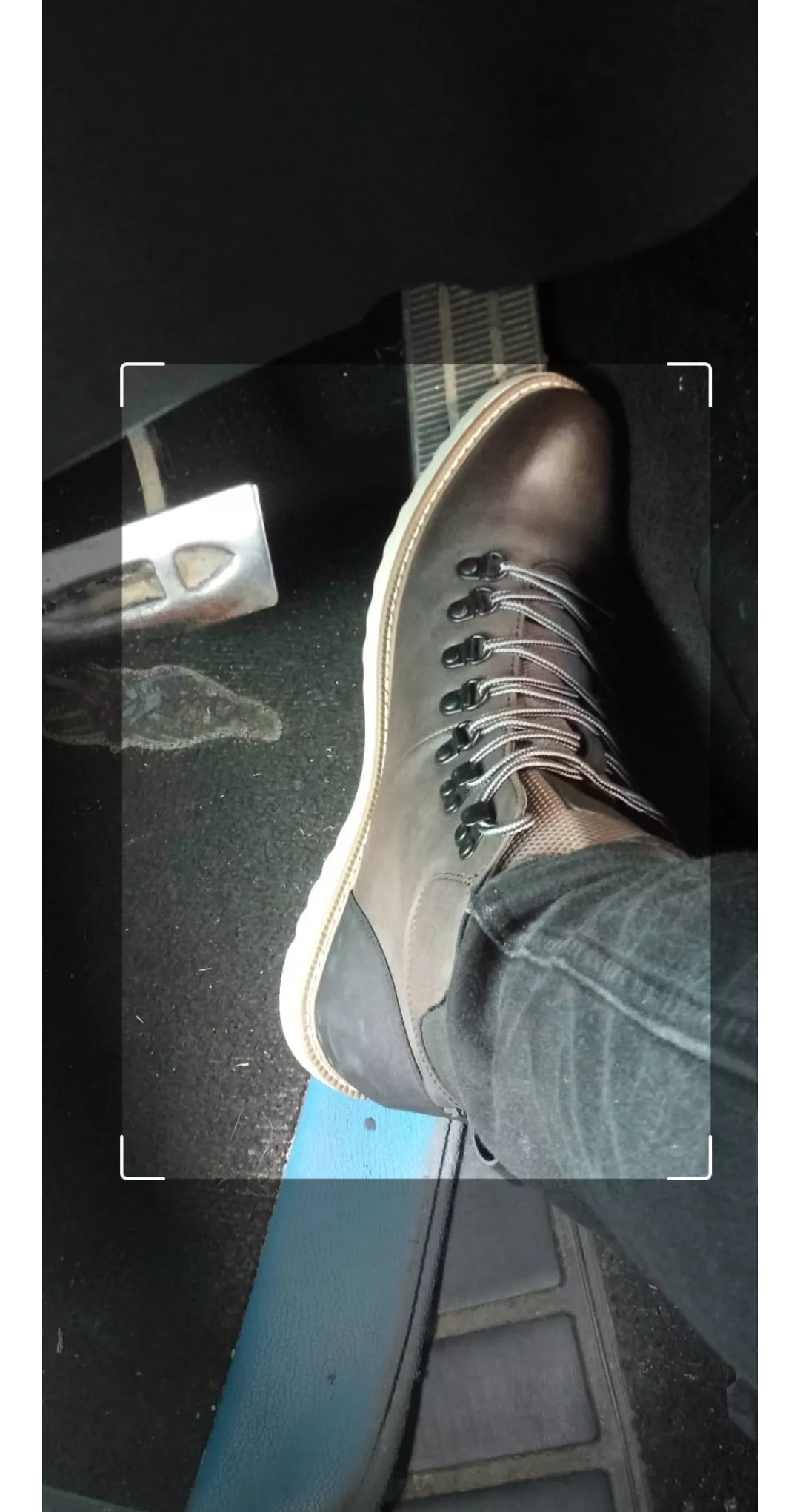 looking for these boots can anyone help?