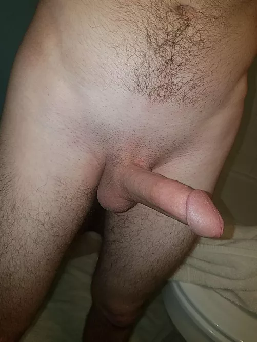 Love sharing my thick cut cock! Pms welcum!