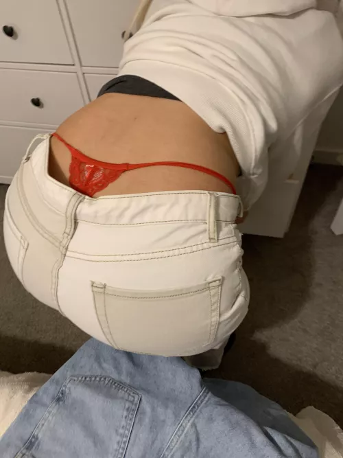 Not a discreet combo 😳🤭