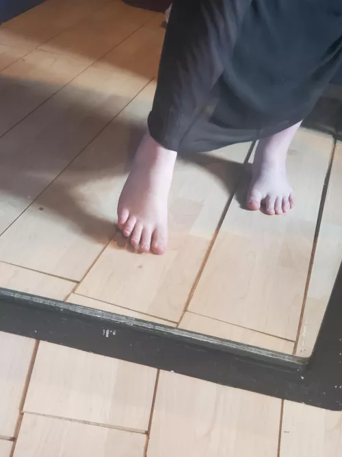 should go barefoot more often