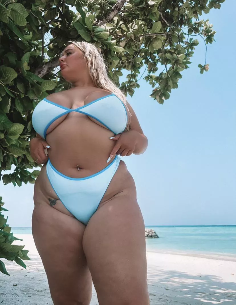 Should I turn around?😜