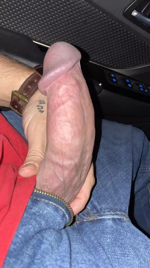 Super horny, send me some pics I can jerkoff too. Reddit chat only
