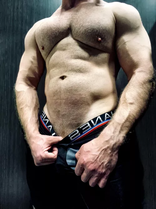 Thick as molasses [30s]