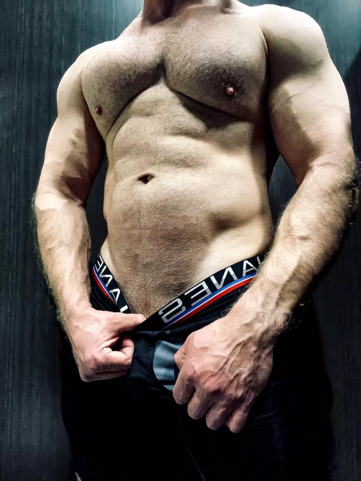 Thick as molasses [30s]