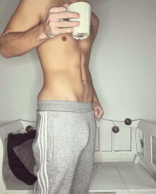 This picture is kinda fake 😅 I don’t even drink coffee ☕️