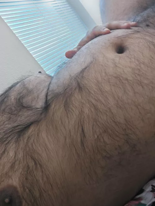 Want a few bears to suck on my nipples