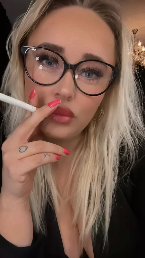 Who is still awake? 🥰