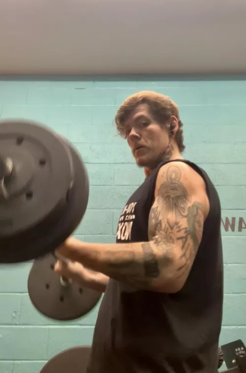 [25M] Pumped some iron today.. anyone here need a good pump 😏